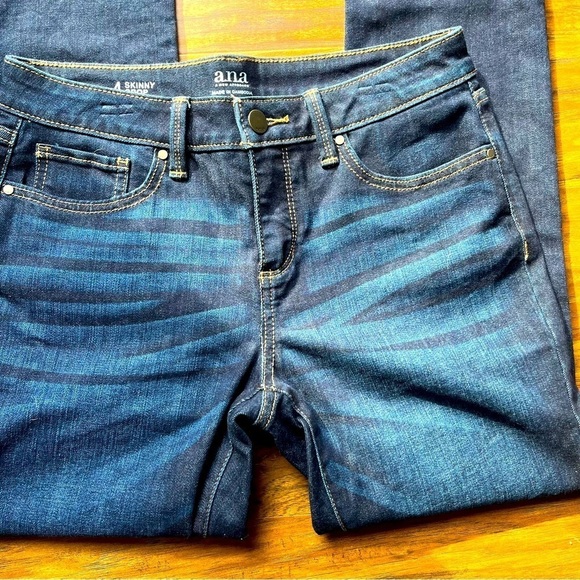 a.n.a. Jeans Size 4 - Picture 2 of 5